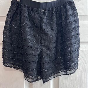 SHEIN Black Textured Women Shorts